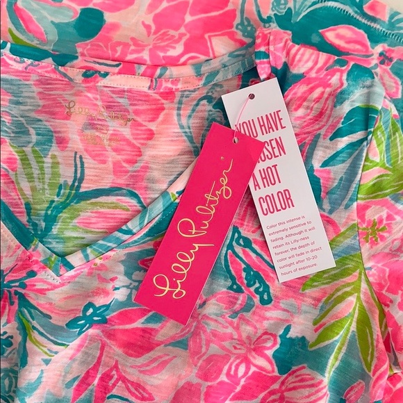 🌸Lilly Pulitzer Etta Top in Hot on the Scene- NWT - Picture 4 of 11